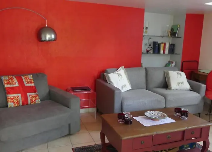 Charmant appartement dans villa avec parc